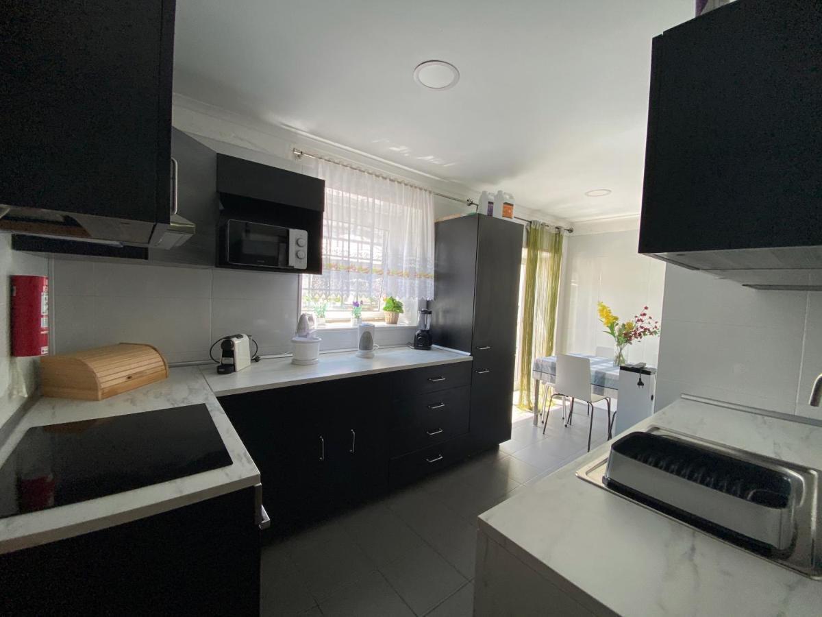 Room In Queluz 11 Minutes From Lisbon Luaran gambar